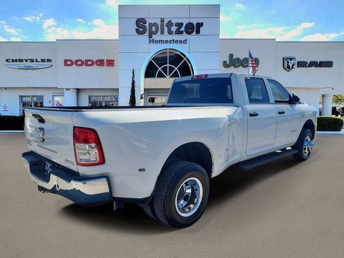 Used 2020 RAM 3500 Tradesman w/ Chrome Appearance Group image 2