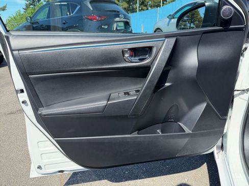 Used 2016 Toyota Corolla S Premium FWD image 21