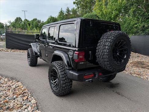 Used 2025 Jeep Wrangler Unlimited Sahara AWD/4WD image 3