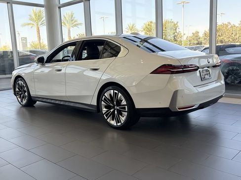 Used 2025 BMW 530i RWD image 6