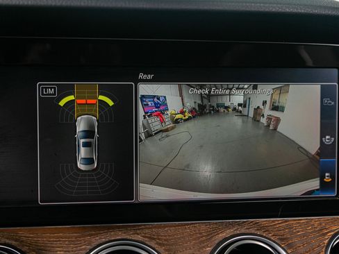 Used 2018 Mercedes-Benz E 300 E 300 RWD Sedan w/ Premium 1 Package image 44