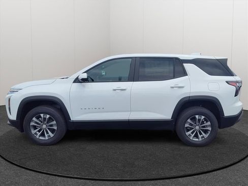 New 2026 Chevrolet Equinox LT w/ Safety and Technology Package FWD image 2