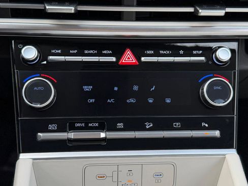 New 2026 Hyundai Santa Fe SE image 23