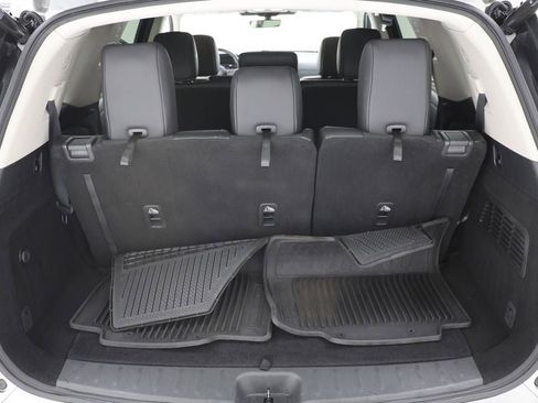 Used 2023 Nissan Pathfinder SL image 29