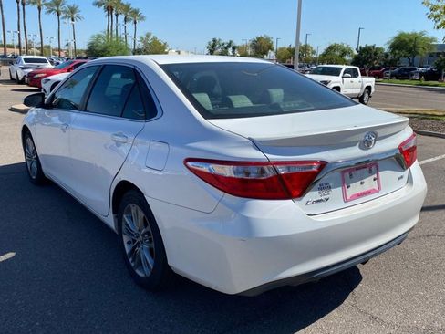 Used 2016 Toyota Camry SE FWD image 5