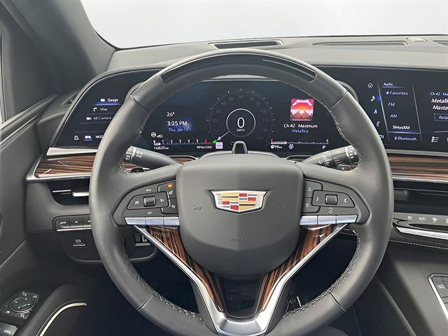 Used 2024 Cadillac Escalade Premium Luxury w/ Performance Package AWD/4WD image 13
