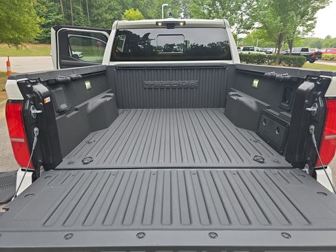 Certified 2025 Toyota Tacoma TRD Off-Road w/ TRD Off Road Premium Package AWD/4WD image 13