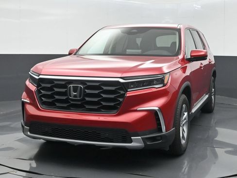 Used 2025 Honda Pilot EX-L image 2