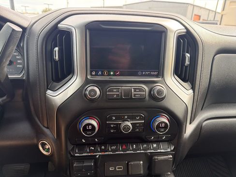 Used 2020 Chevrolet Silverado 1500 RST w/ True North Edition AWD/4WD image 17