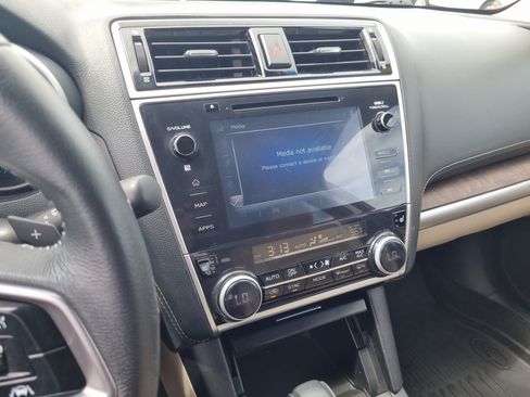 Used 2018 Subaru Outback 2.5i Limited AWD/4WD image 25