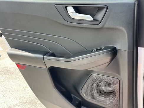 Used 2021 Ford Escape SE w/ Convenience Package FWD image 23