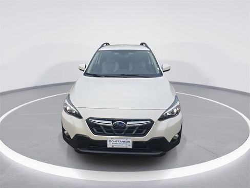 Used 2023 Subaru Crosstrek 2.0i Premium image 3