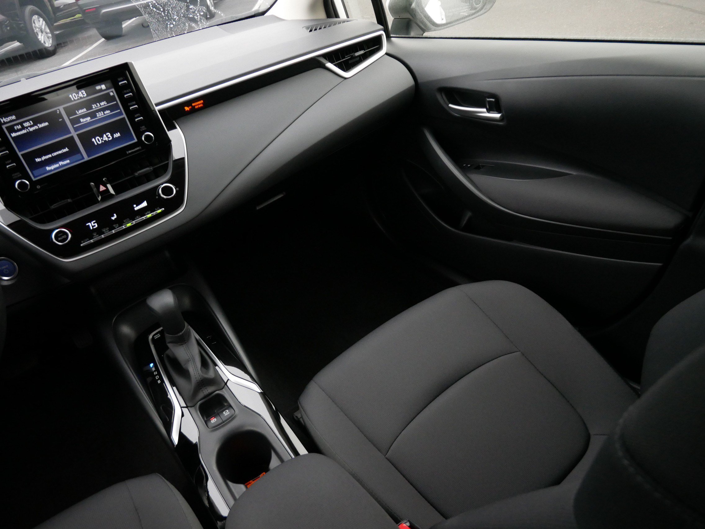 Used 2021 Toyota Corolla LE FWD image 11