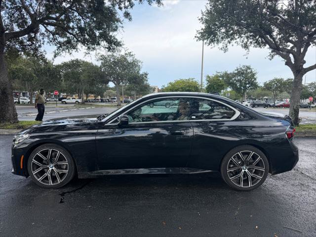Used 2022 BMW 230i Coupe w/ Convenience Package RWD image 3