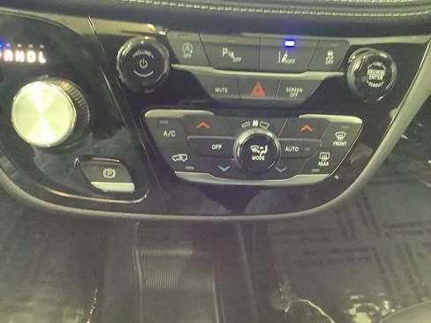 New 2026 Chrysler Pacifica Select FWD image 20