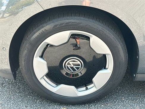 New 2025 Volkswagen ID. Buzz Pro S image 11