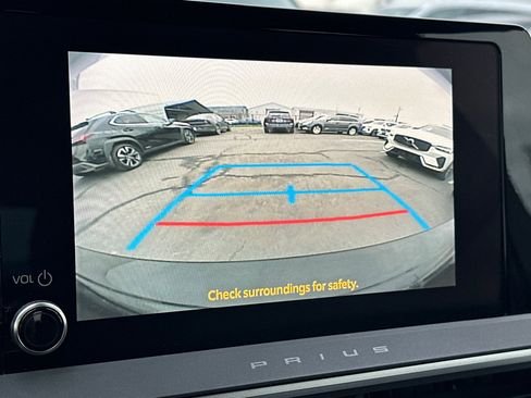 Used 2023 Toyota Prius LE image 20