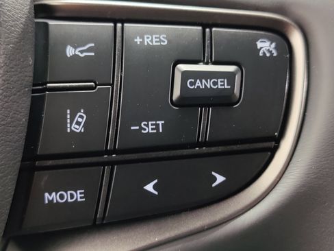 Used 2021 Lexus UX 250h w/ Premium Package image 28