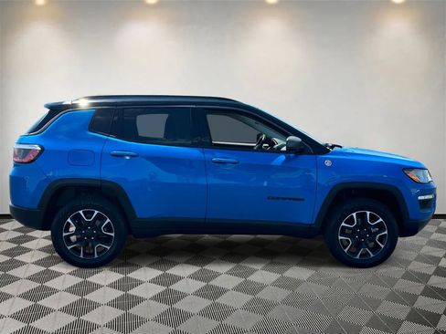 Used 2020 Jeep Compass Trailhawk w/ Cold Weather Group AWD/4WD image 2