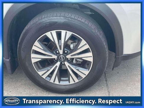 Certified 2023 Nissan Rogue SV AWD/4WD image 9