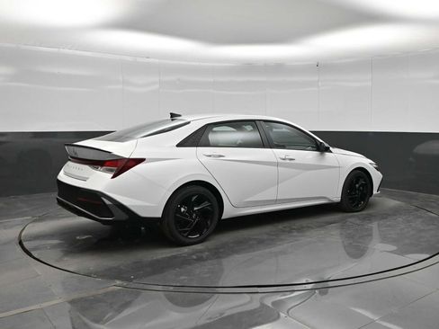 New 2026 Hyundai Elantra SEL Sport FWD image 8