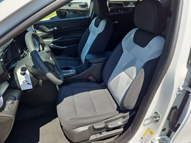 New 2026 Chevrolet Trax LS w/ LS Convenience Package FWD image 17