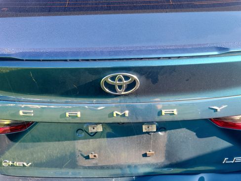 Used 2025 Toyota Camry LE w/ Convenience Package FWD image 16