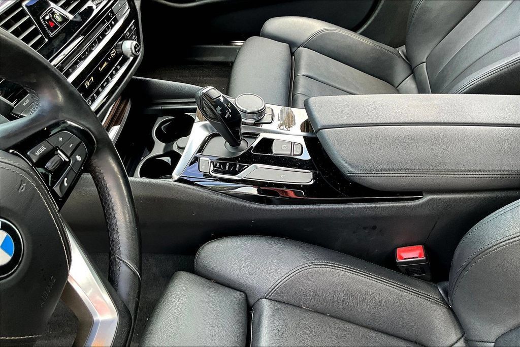 Used 2019 BMW 530i w/ Convenience Package RWD image 17