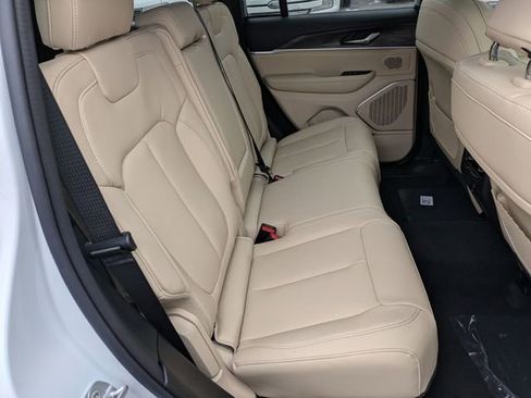 New 2026 Jeep Grand Cherokee Limited AWD/4WD image 26