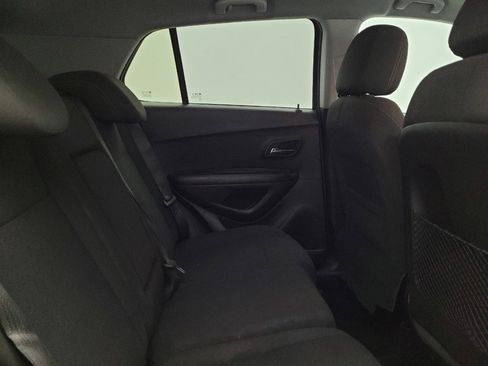 Used 2021 Chevrolet Trax LS w/ Tint and Cruise Package FWD image 19