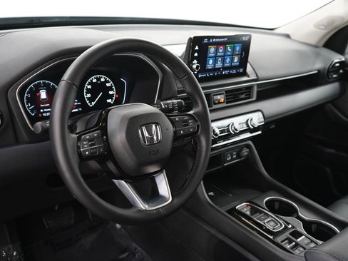 Used 2024 Honda Pilot Touring image 23
