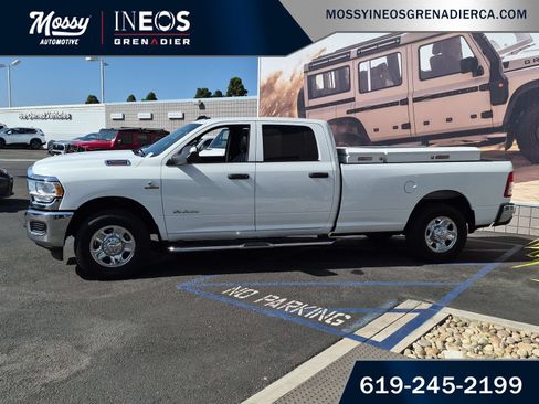 Used 2022 RAM 2500 Tradesman w/ Chrome Appearance Group RWD image 4