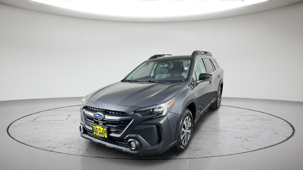 Used 2023 Subaru Outback Premium AWD/4WD image 1