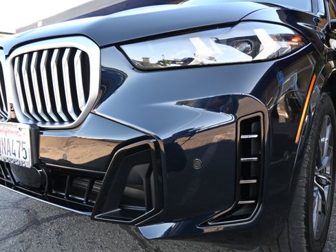 Used 2024 BMW X5 xDrive50e w/ M Sport Package AWD/4WD image 18