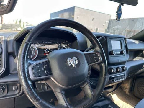 Used 2024 RAM 5500 Tradesman w/ Chrome Appearance Group AWD/4WD image 6