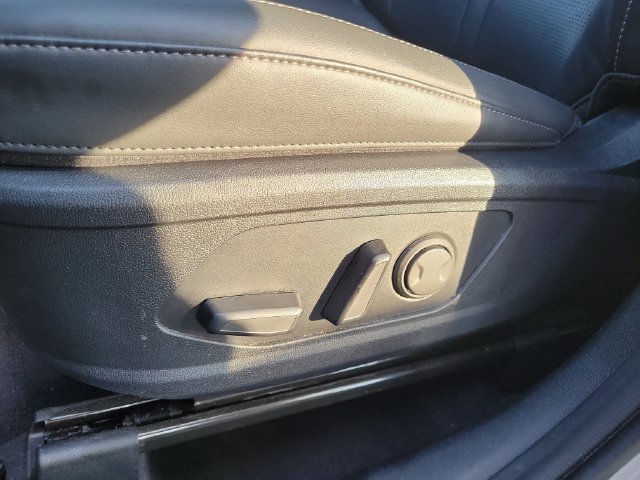 Used 2025 Kia Sorento S w/ Panoramic Sunroof Package FWD image 11