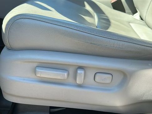 Used 2021 Honda Pilot Touring image 10