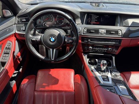 Used 2015 BMW M5 image 9