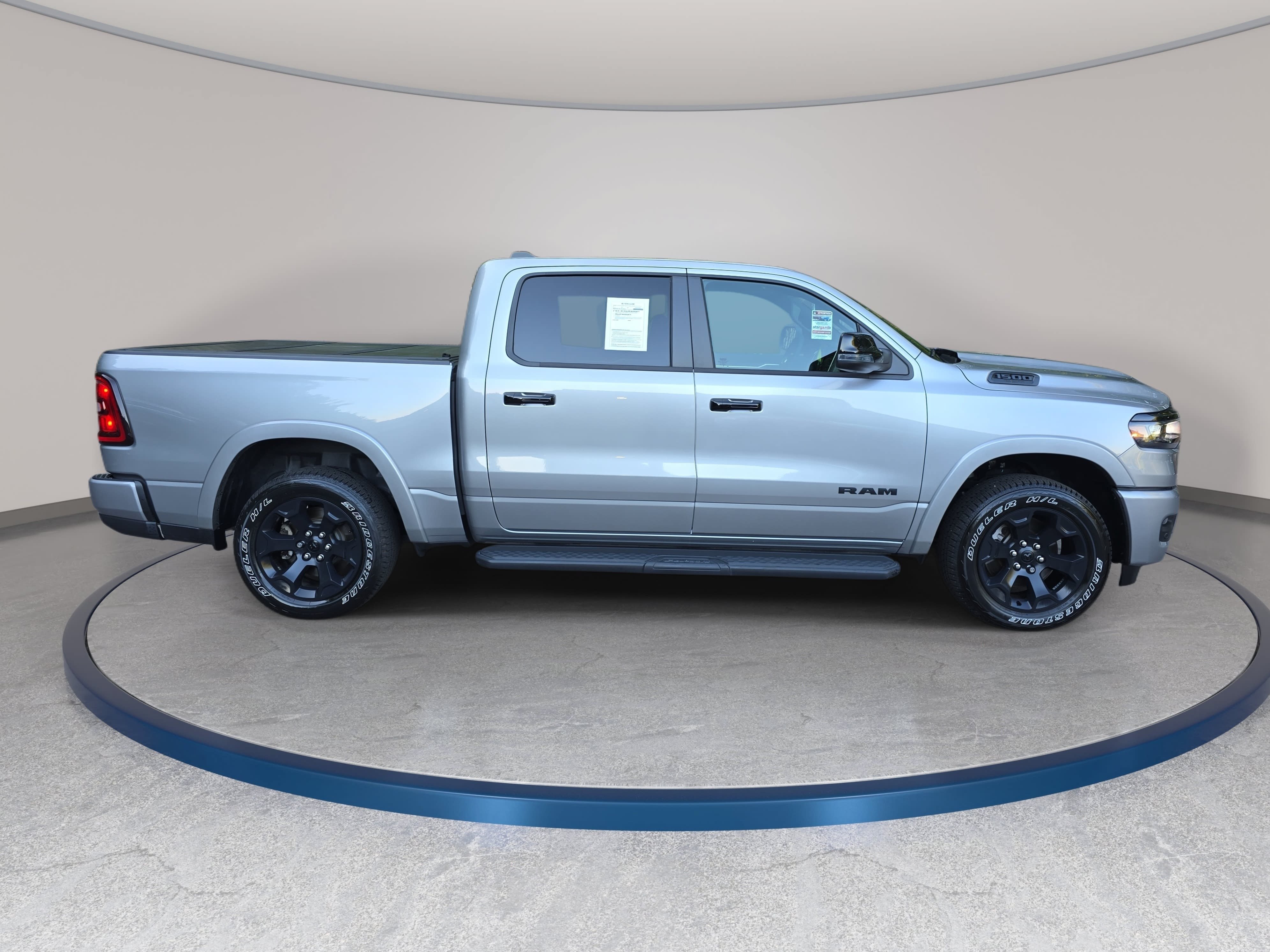 Used 2025 RAM 1500 Big Horn AWD/4WD image 4