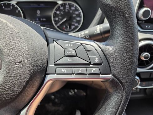 Used 2024 Nissan Sentra SV FWD image 31