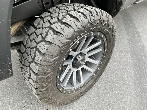 Used 2017 Toyota Tacoma TRD Off-Road w/ Tow Package image 14