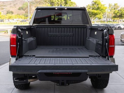 New 2026 Toyota Tacoma TRD Off-Road w/ TRD Off Road Premium Package AWD/4WD image 9