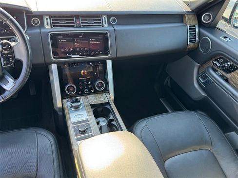 Used 2018 Land Rover Range Rover HSE image 15