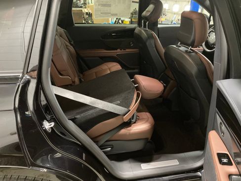 Used 2026 Lincoln Nautilus Reserve w/ Jet Appearance Package AWD/4WD image 8