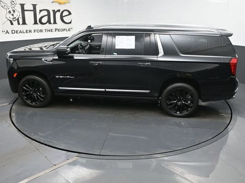Used 2023 GMC Yukon XL Denali AWD/4WD image 42