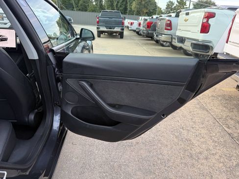 Used 2023 Tesla Model 3 Standard Range RWD image 16