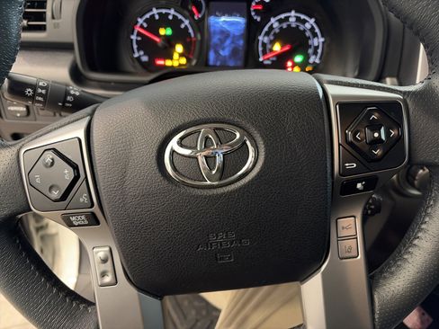 Used 2022 Toyota 4Runner SR5 image 23