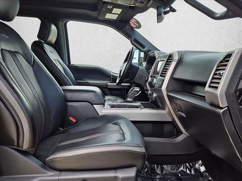 Used 2019 Ford F150 Platinum w/ Equipment Group 701A Luxury AWD/4WD image 19