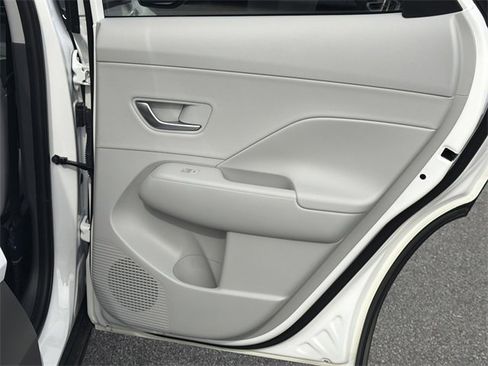 New 2026 Hyundai Kona SEL Premium image 16