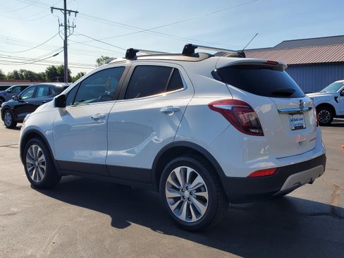 Used 2020 Buick Encore Preferred FWD image 3